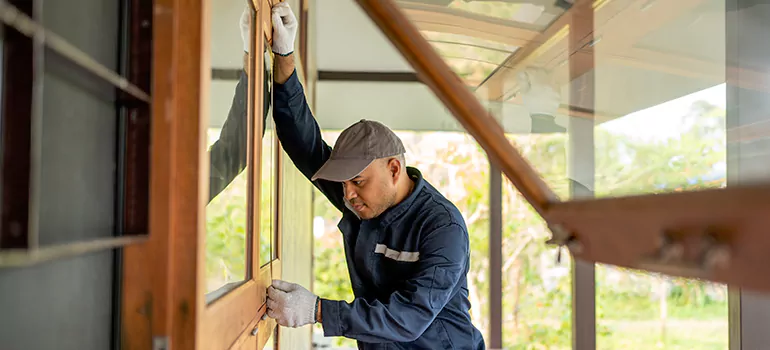 Double Hung Vinyl Window Sash Replacement in Daytona Beach, FL